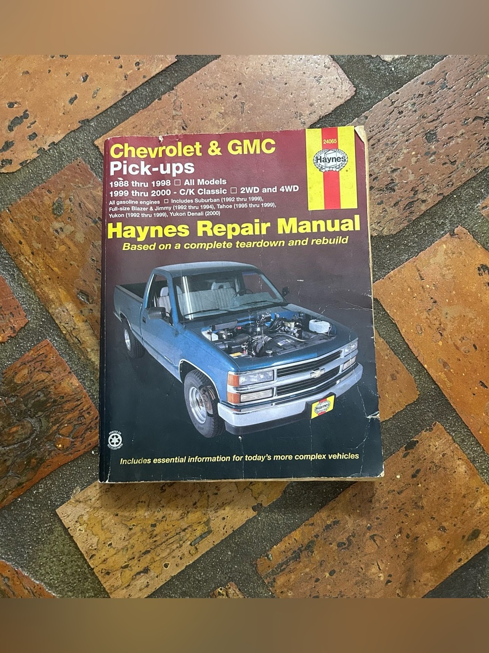 Vintage Haynes Automotive Repair Manual #24065 Chevrolet GMC Pick-Up Truck 1988-